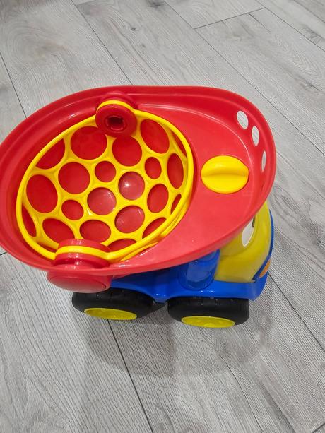 Oball autíčko nakladiak,