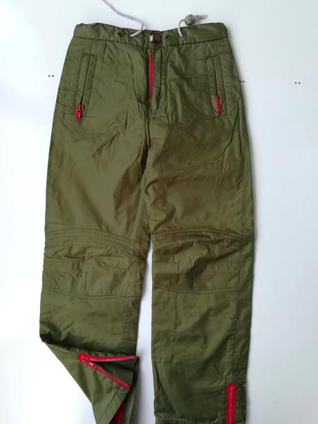 Šuštiakové nohavice, 128