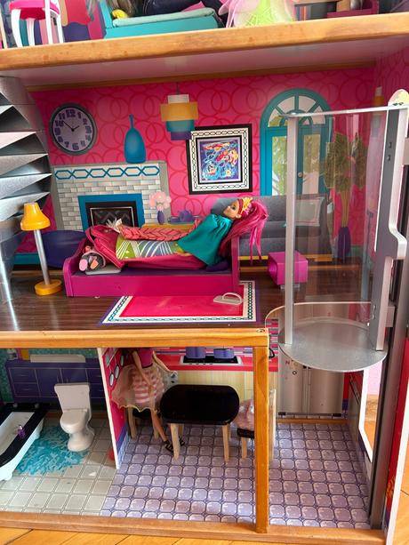 Domček pre bábiky, 