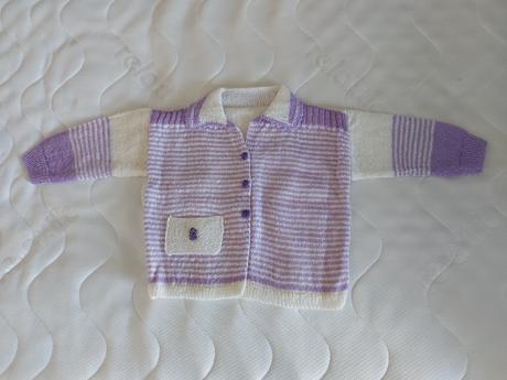 Štrikovaný svetrík bielo-fialový č.80-86, 86