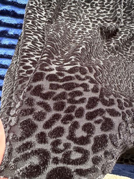 Šaty so zaujímavým vzorom, takko,l / m