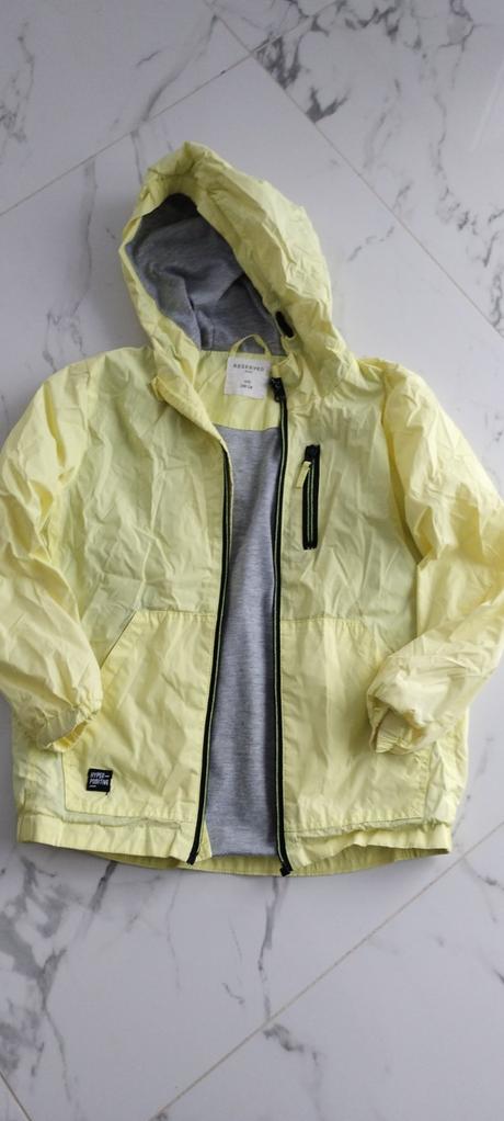 Darujem k nákupu bundu 128, reserved,128