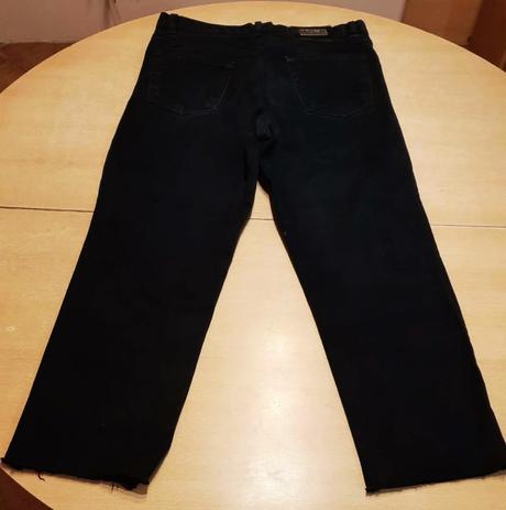 Predám pánske rifle hugo boss veľ.34 (l-xl), hugo boss,34