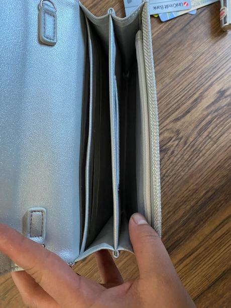 Strieborna kabelka, deichmann