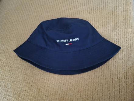 Minimálne nosený klobúk tommy hilfiger, tommy hilfiger