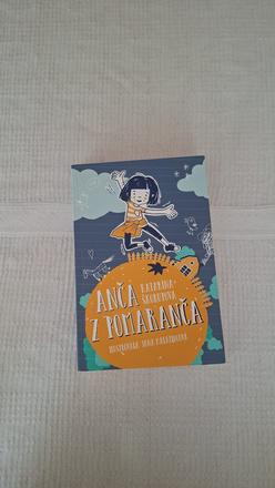 Kniha anča z pomaranča,