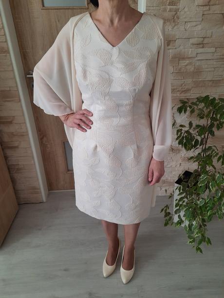 Spoločenské šatky, 38