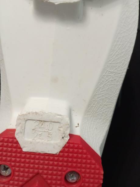 Lyžiarky 240-245, 34