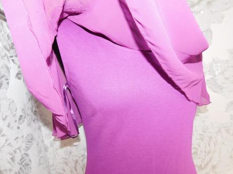 Kvalitne velmi pekne šaty, 38