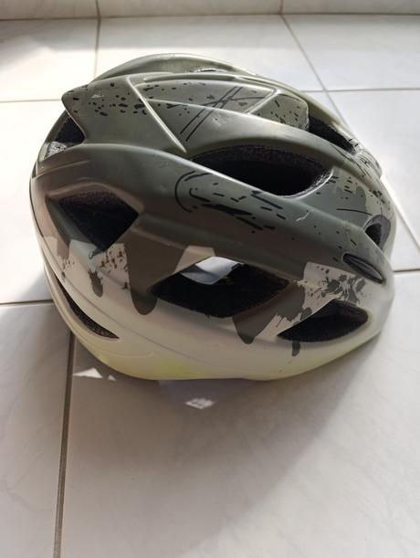 Prilba na bicykel r2 bondy, m