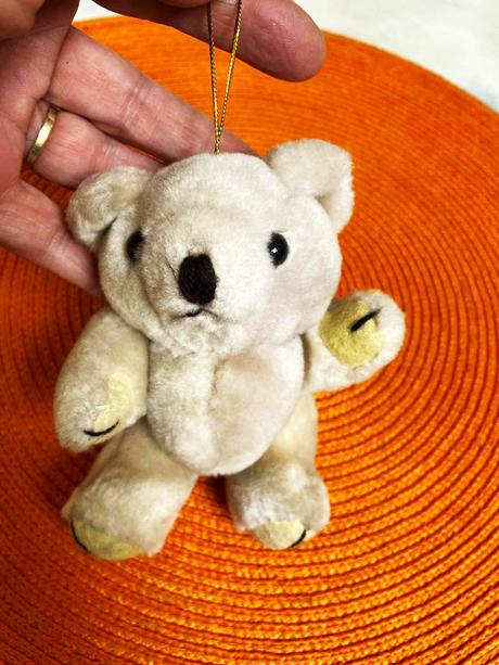 Macík na zavesenie na kočík, 