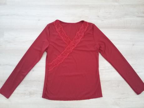 Nové tričko s krajkou uni vrubkované s visačkou, 