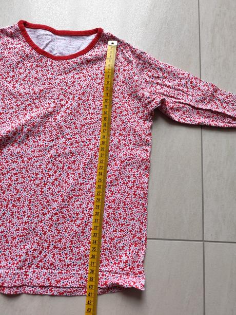 Predám dievčenské pyžamo, 