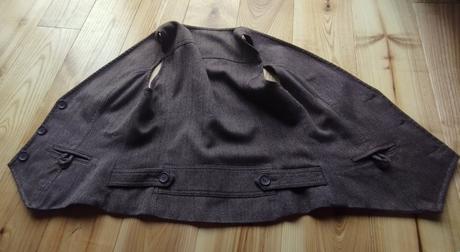 Vestička na gombíky, 36