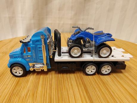 Odťahovka so štvorkolkou na zotrvačník, 12,5 cm, 