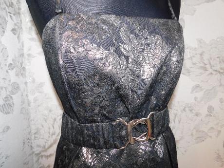 Pekne slavnostne saty, 38