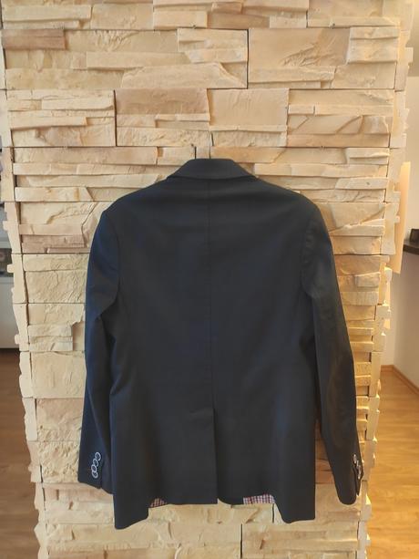 Chlapčenské sako, 146