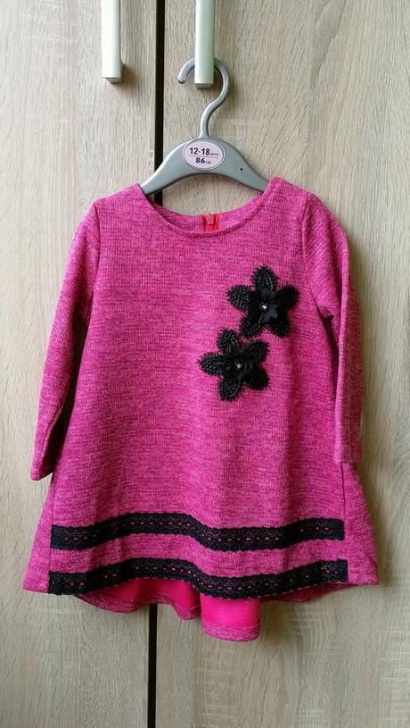 Ružové slávnostné šatky, 86