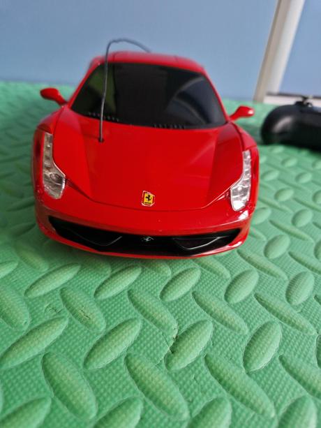 26de_velke ferrari na ovladanie,