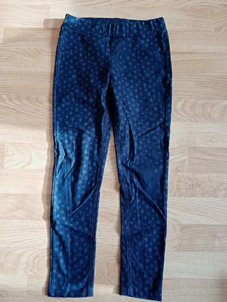 Modré legíny so srdiečkami, 122