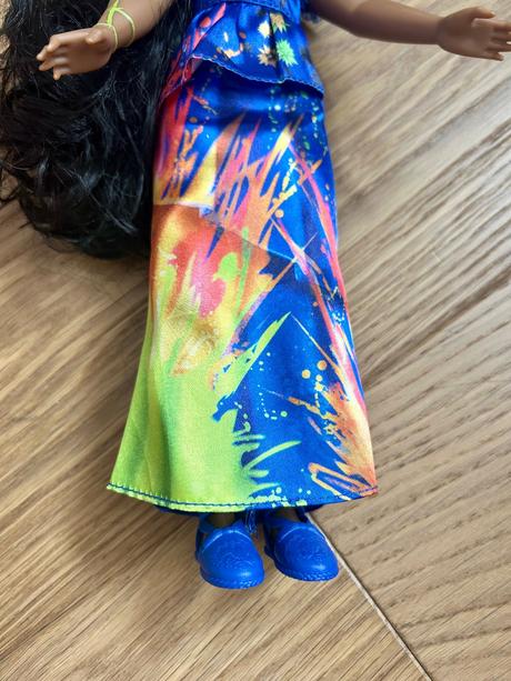 Spievajúca bábika encanto isabella spievajúca,