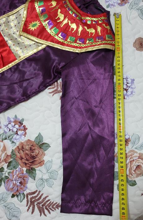 Karnevalové šaty na 7-8 rokov, 