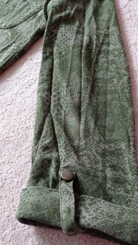 Zelená tunika next, č. 36, hadí vzor, top stav, next,36