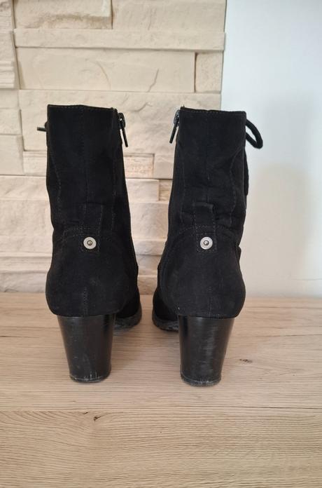 Členkove čižmy, 38