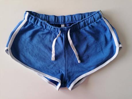Šortky, s