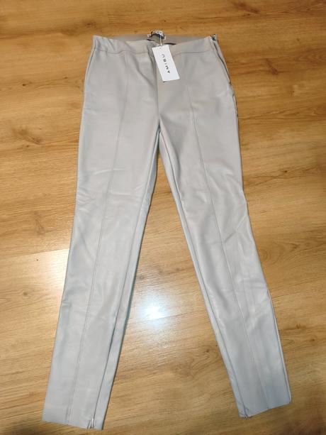 Kozene leginy, amisu,42