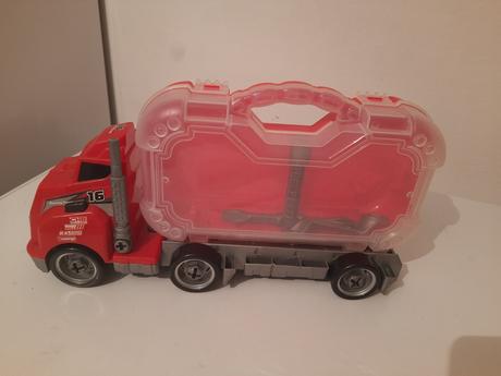 Rozoberatelny kamion,