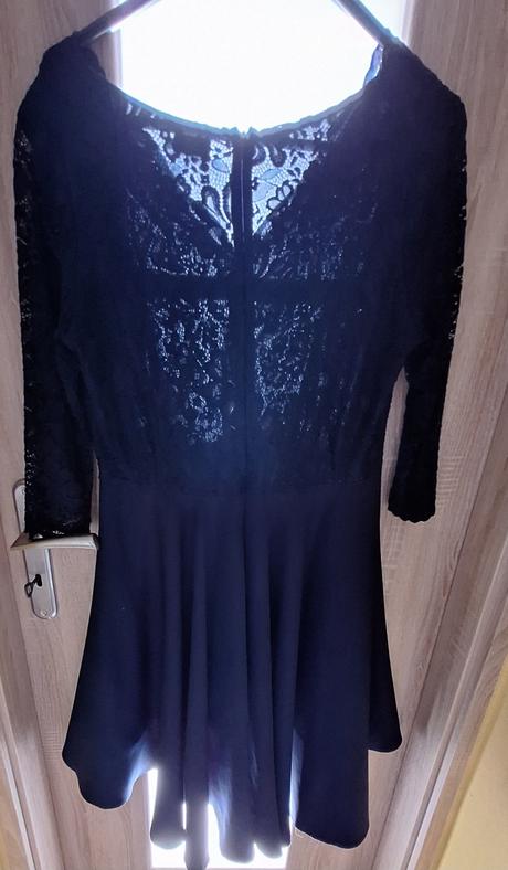 Spoločenské šaty, 44