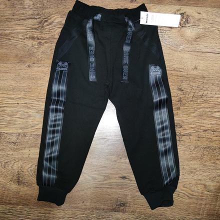 Tenké tepláky, 152