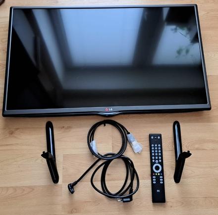 Televízor lg 82cm, lg