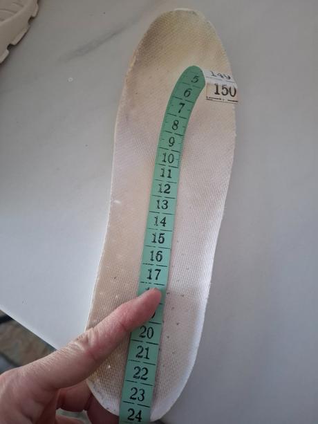 Trblietavé tenisky na vyššej podrážke, 37