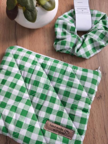 Kozmeticka taštička + gumička, 