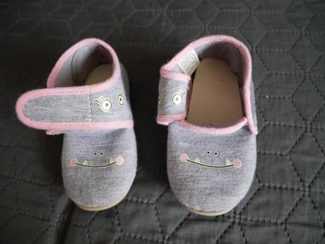 Svietiace papučky na lepák s mäkkou podrážkou, 22