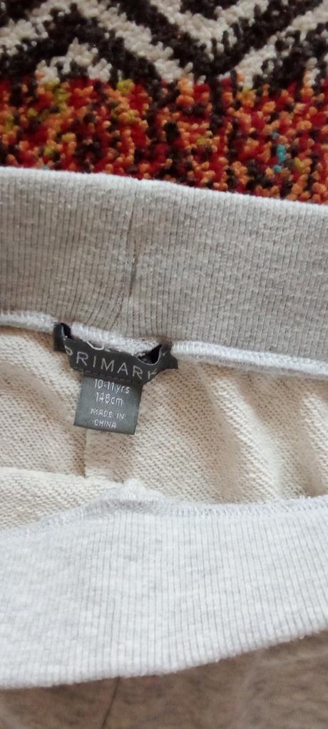 Tepláky, primark,146