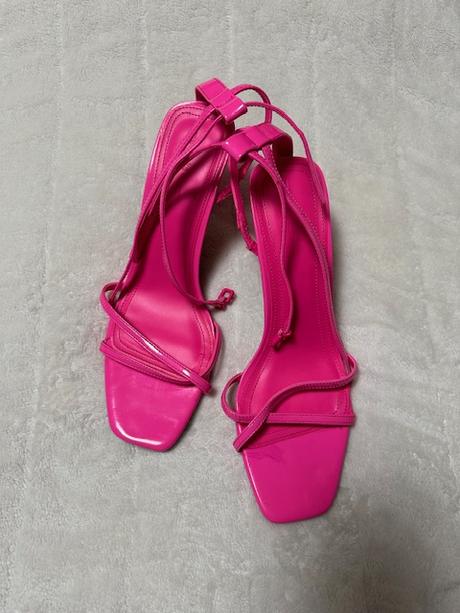 Neónové ružové sandálky s remienkami zn. bershka, bershka,39