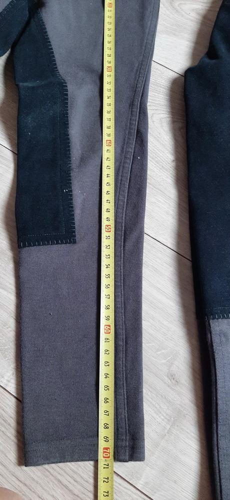 Jazdecke nohavice, 122