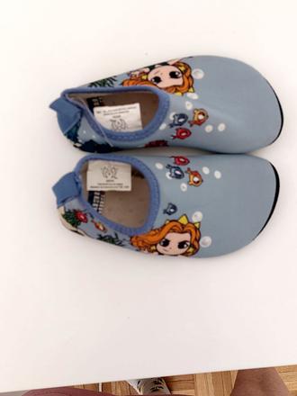 Topánky do vody, 25