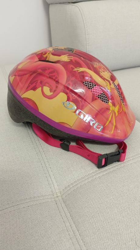 Cyklistická prilba, s