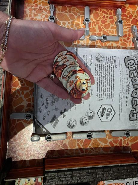 Spolocenska hra la cuceracha,