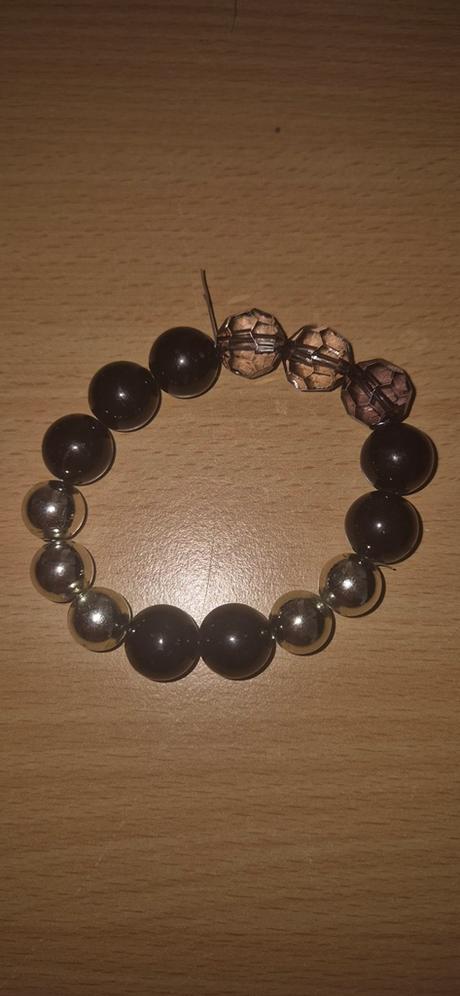 Korálkový náramok, 