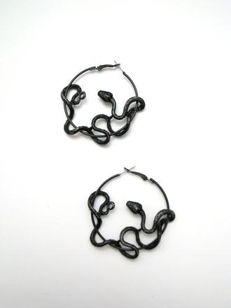 Náušnice čierne hady, 