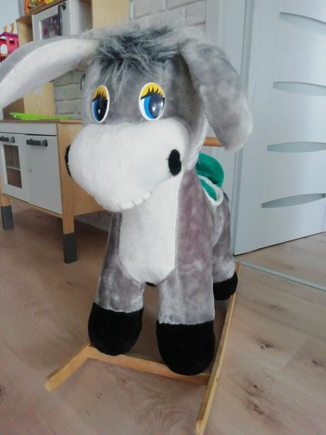 Krasny hojdaci oslik, 