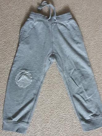 Next teplaky 110 / 4- 5 r. so zaplatou, next,110