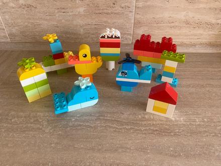 Lego duplo 10909 box so srdiečkom, 