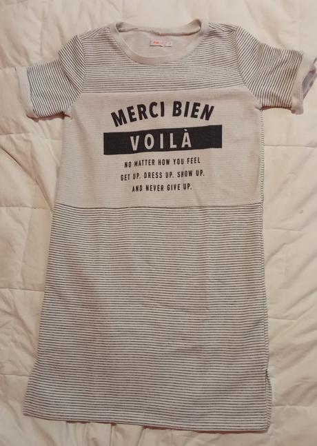 Dámske predĺžené tričká/šaty k legínam, s