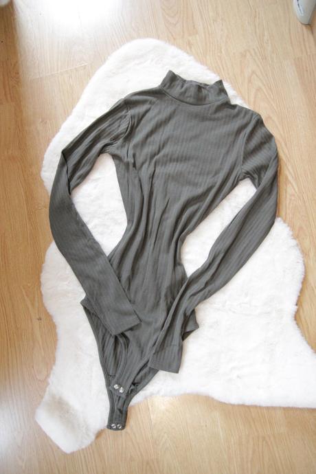Khaki zelený body top, xxs, xs